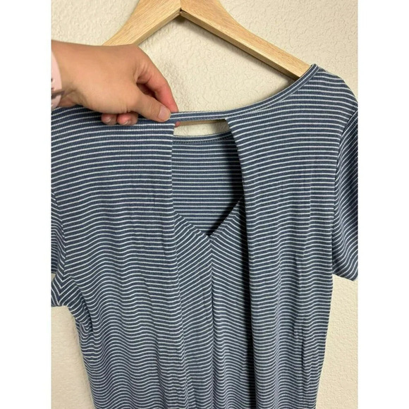 Everly T Shirt Dress Size Large Long Striped Blue White Textured Short Sleeves - Picture 7 of 10